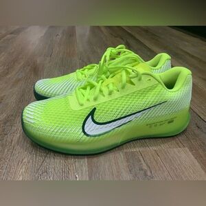 Nike Court Air Zoom Vapor 11 Tennis Shoes 'Neon Volt' DR6966-700 Men’s Sz 10.5